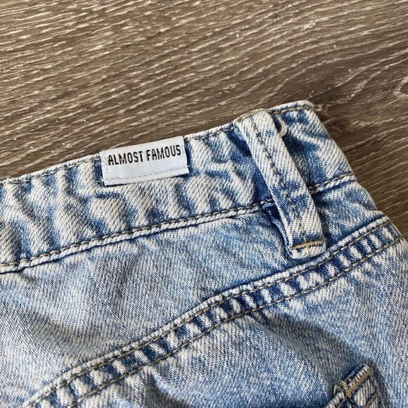 Almost Famous Distressed Ripped Denim Jeans SZ 0 - Picture 16 of 16